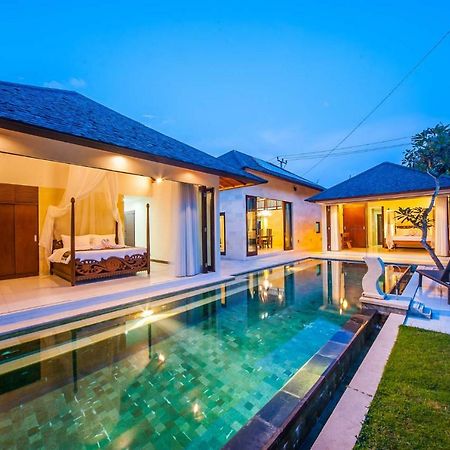 Villa Kaya Sanur エクステリア 写真