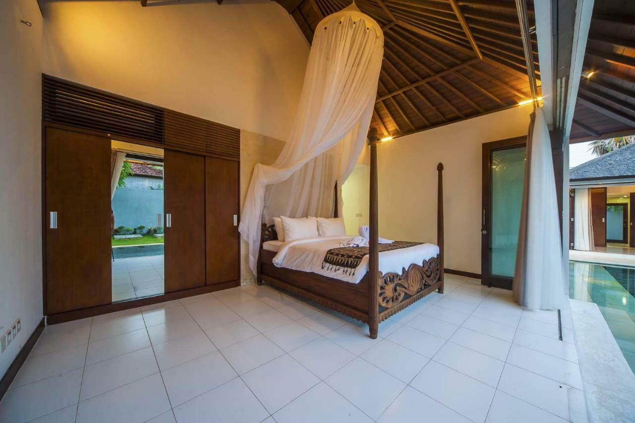 Villa Kaya Sanur エクステリア 写真