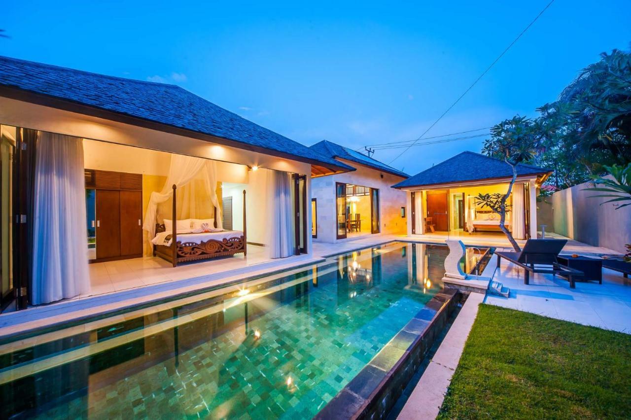 Villa Kaya Sanur エクステリア 写真