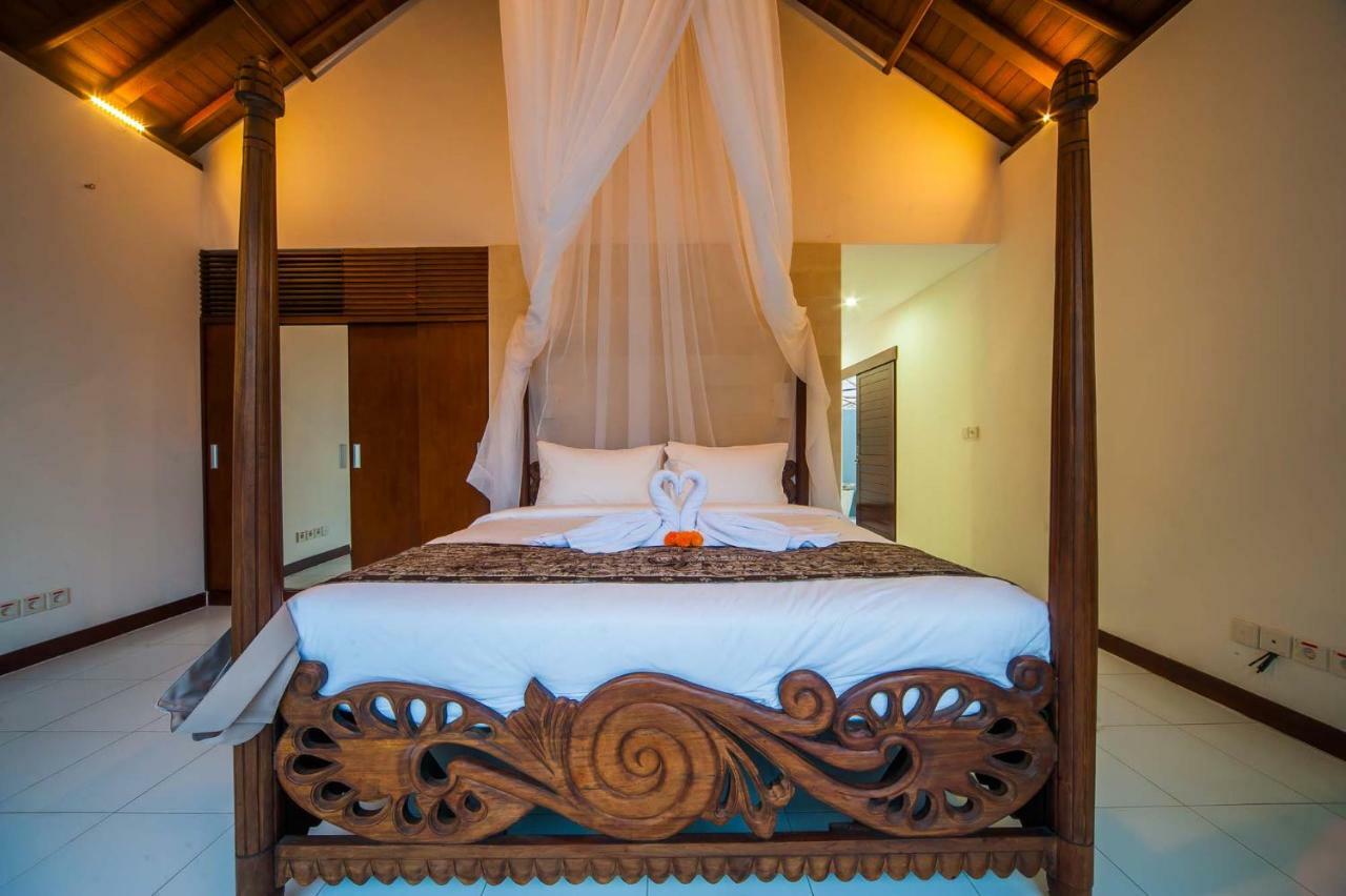 Villa Kaya Sanur エクステリア 写真