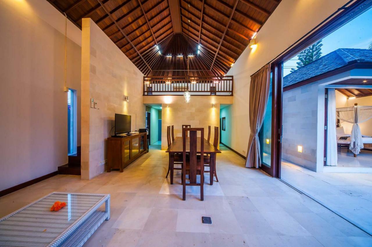 Villa Kaya Sanur エクステリア 写真