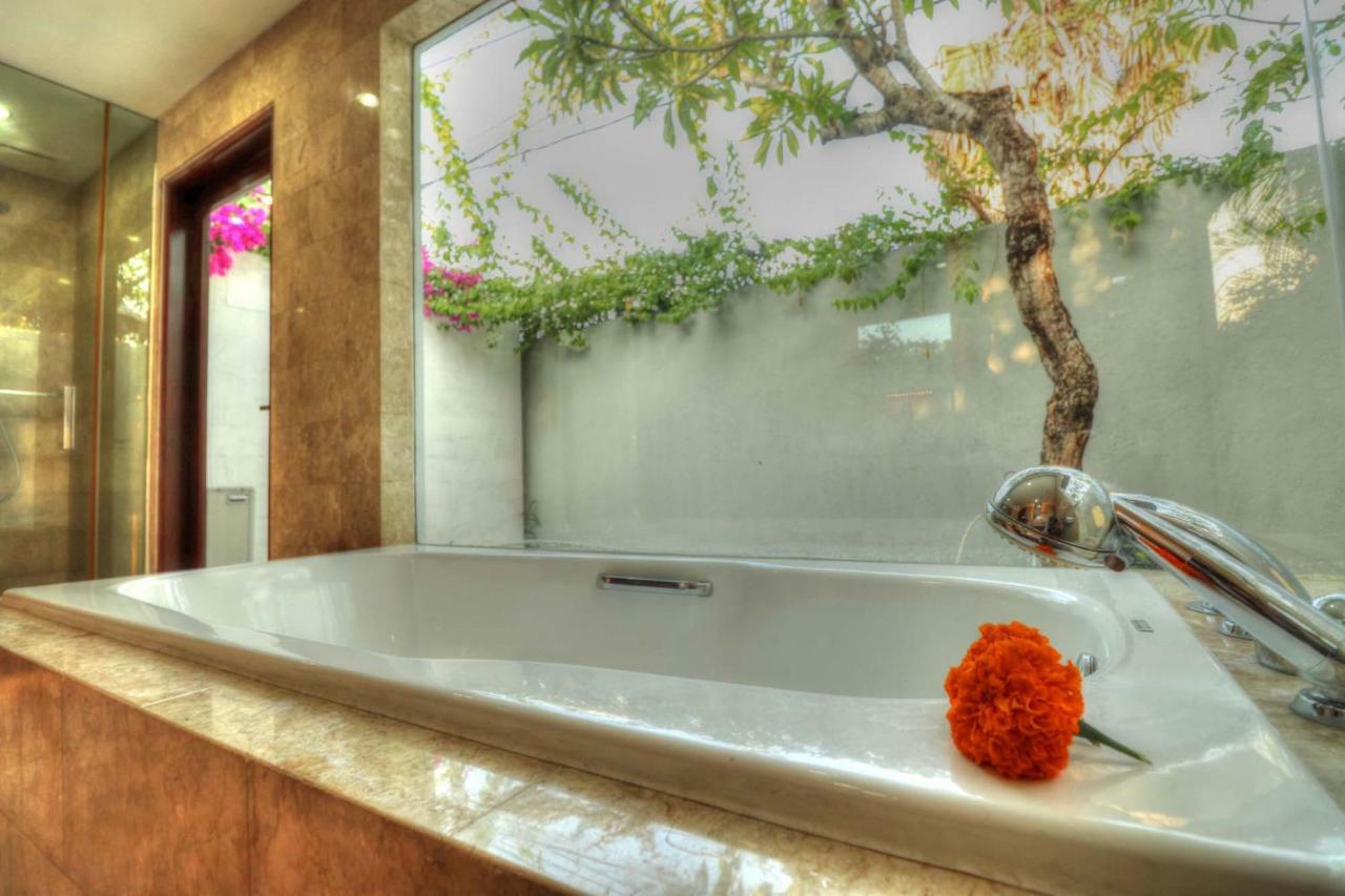 Villa Kaya Sanur エクステリア 写真