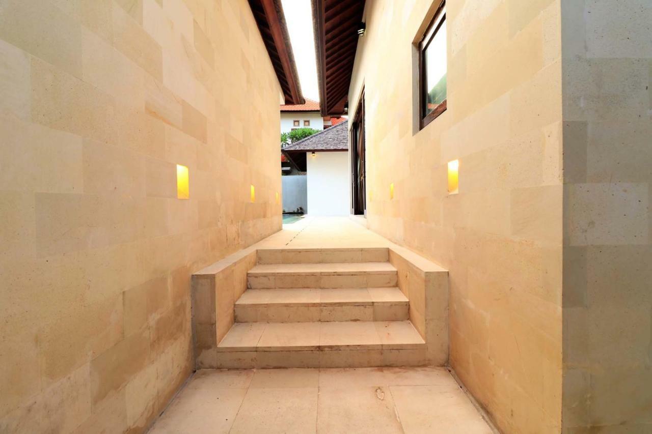 Villa Kaya Sanur エクステリア 写真