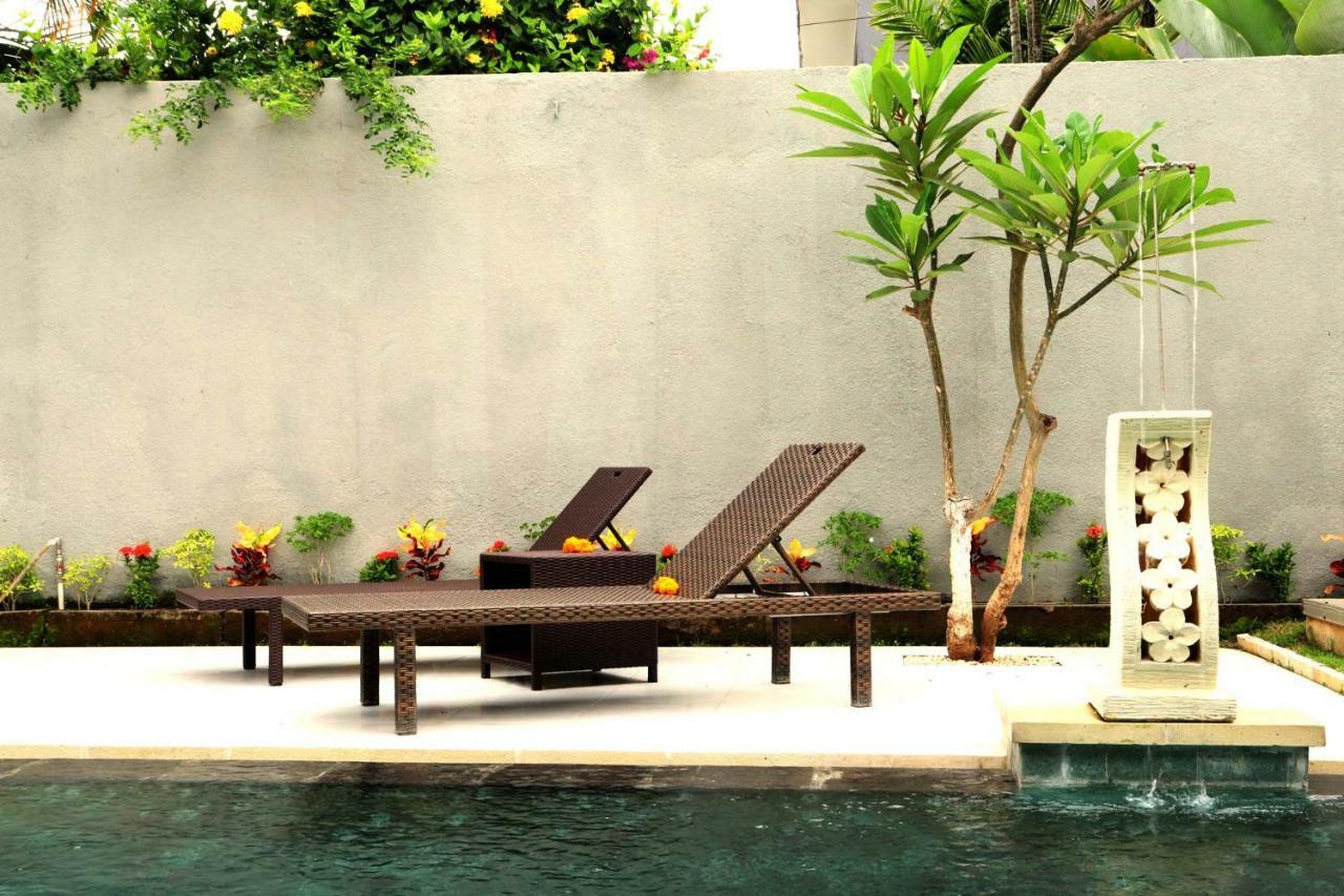 Villa Kaya Sanur エクステリア 写真