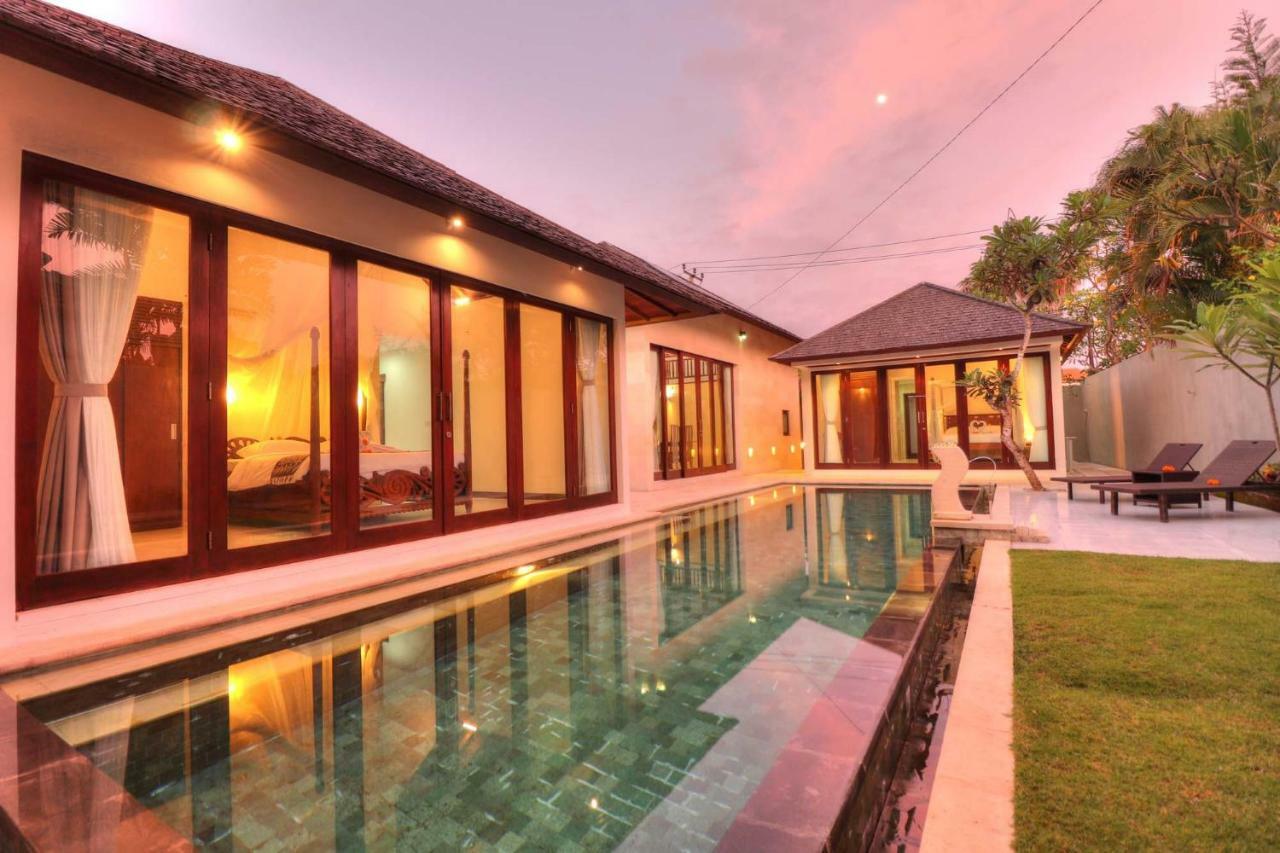 Villa Kaya Sanur エクステリア 写真